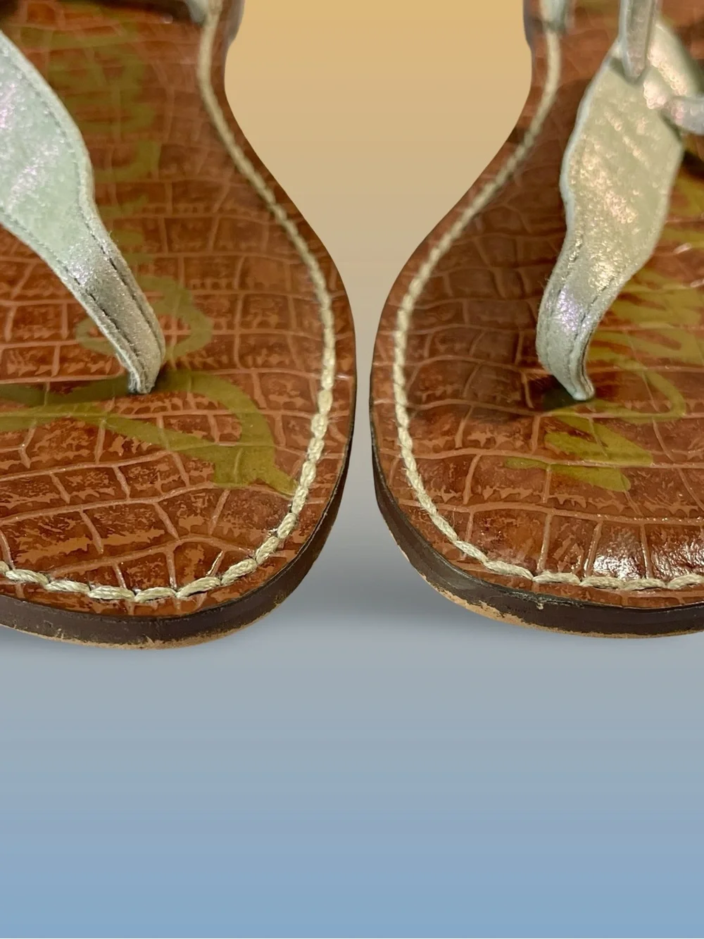 Sam Edelman Gigi Metallic Silver T-Strap Thong Sandals Croc Embossed Brown Sz9